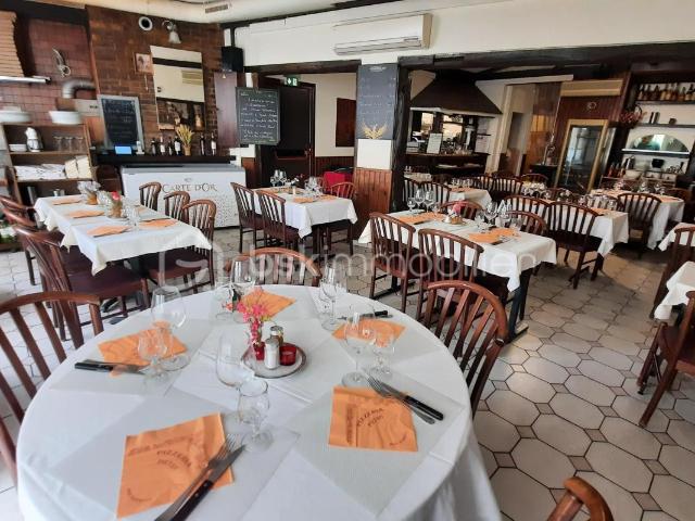 Fonds de commerce restaurant 112 m²