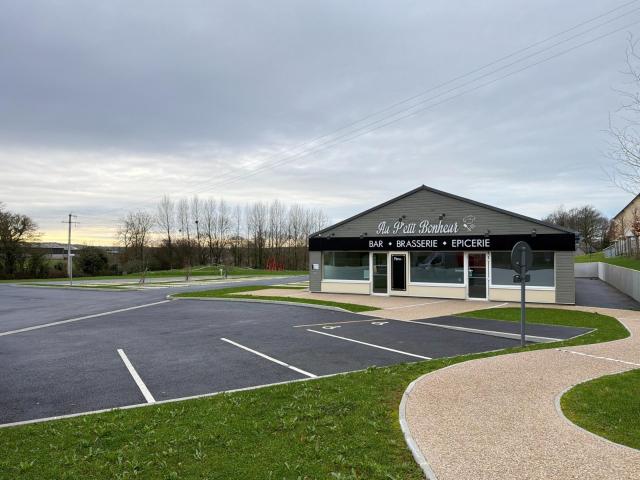 Fonds et/ou murs commerciaux à vendre à Bricquebec en Cotentin 50260