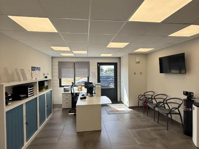 Fonds et/ou murs commerciaux à vendre à Mesnil Raoul 76520