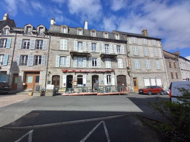 Fonds et/ou murs commerciaux à vendre à Murat 15300