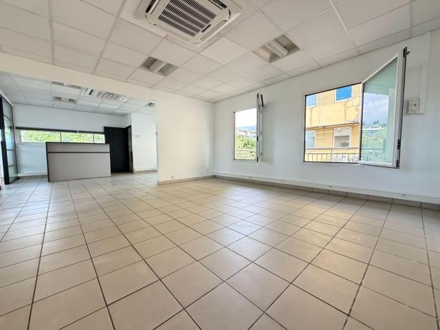 Fonds et/ou murs commerciaux à vendre à Sainte Clotilde 97490