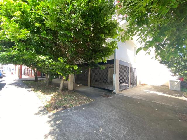 Fonds et/ou murs commerciaux à vendre à Sainte Marie 97438