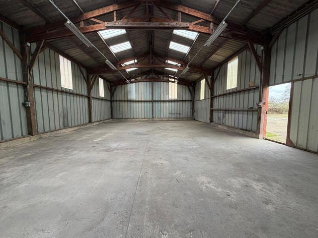Fonds et/ou murs commerciaux à louer à Montfort sur Meu 35160