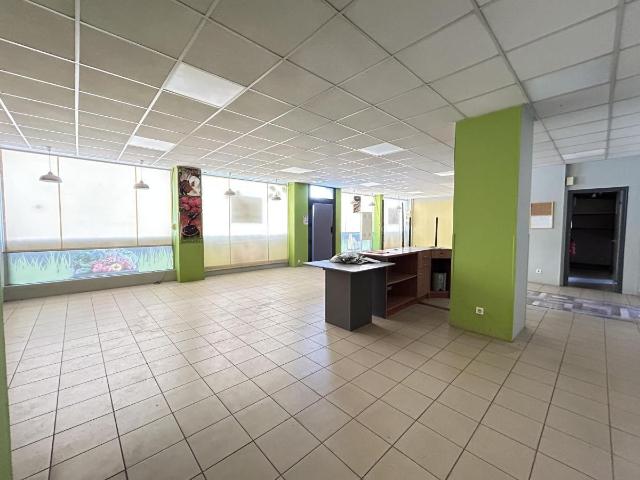 Fonds et/ou murs commerciaux à louer à Guer 56380
