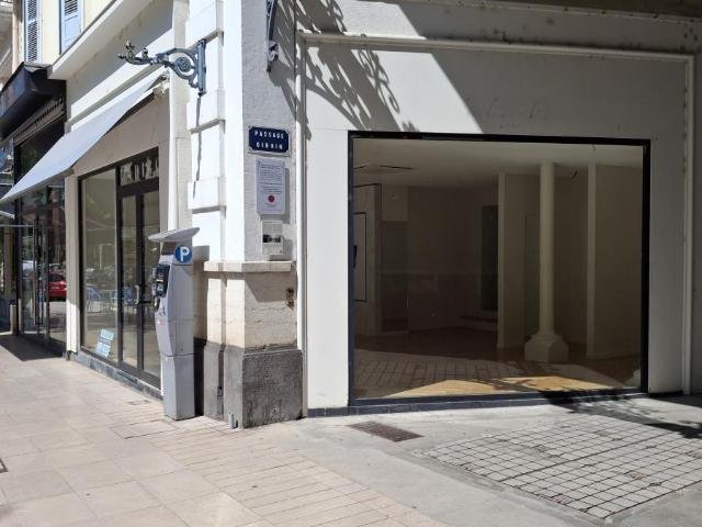 Fonds et/ou murs commerciaux à louer à Vichy 03200