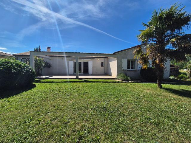 Foix.Maison T 5 de 145 m2 plain pied avec terrain de 801 m² 145m² Foix