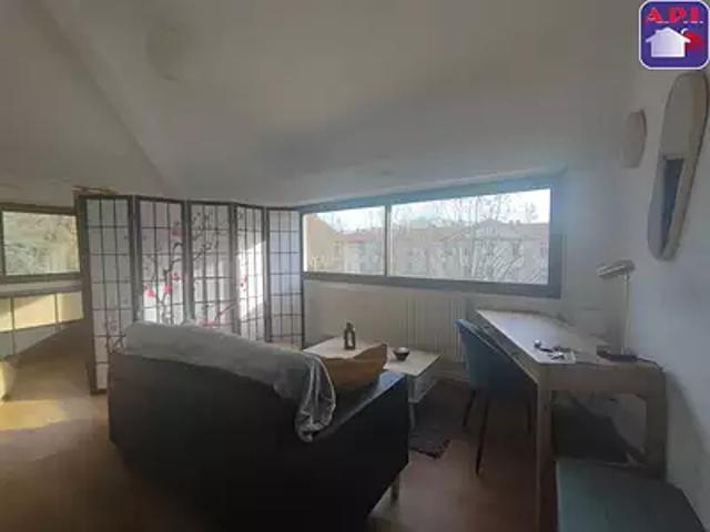Foix 09000 Location appartement 1 pièce t1 au dernier étage