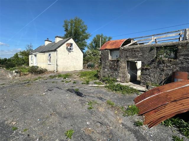 Fort Cottage, Greyfield, Gurteen, Co. Sligo E & M Scanlon Auctioneers & Estate Agents 4929 MyHome. Ie Residential