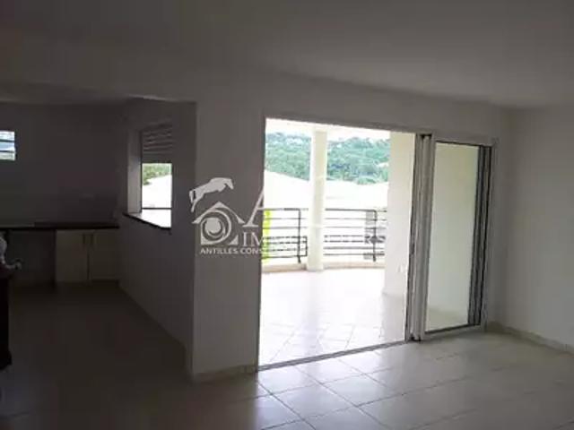 Fort de France 97200 Location appartement 3 pièces t3