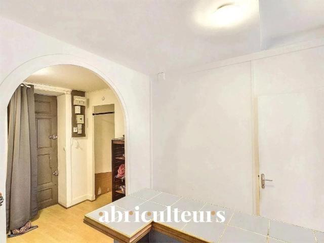 Fort potentiel, 27 m², entre Terreaux et St Nizier 26m² Lyon 1er