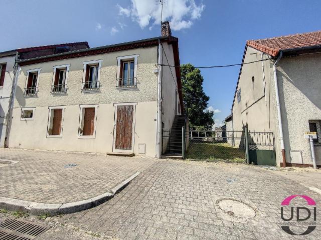Maison familiale avec fort potentiel – 194 m² + grange + terrain clos