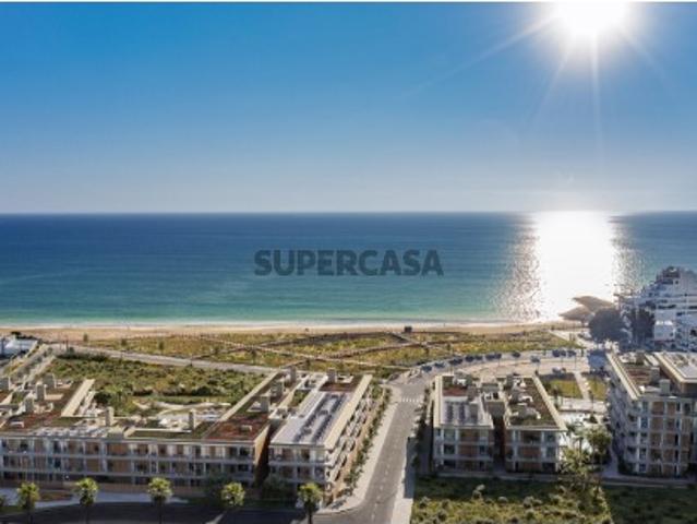 Forte Novo Apartamento de Luxo frente mar