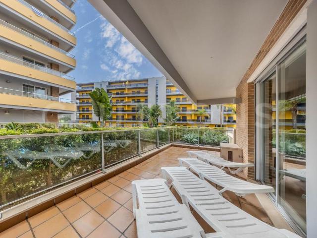 Forte Novo Apartamento T2 em condomínio fechado com piscin. 83m² Quarteira
