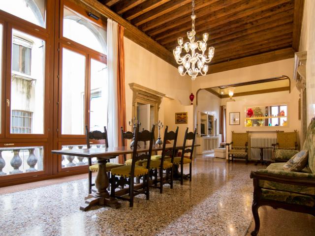 Fortuny 3967 Luxury suites & wine
