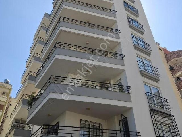 Forum Civarında Geniş,ebeveyn Banyolu Satılık Daire