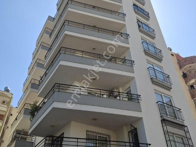 Forum Civarında Geniş,ebeveyn Banyolu Satılık Daire