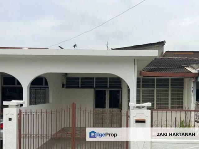 For Sale 1.5 Storey Terraced House