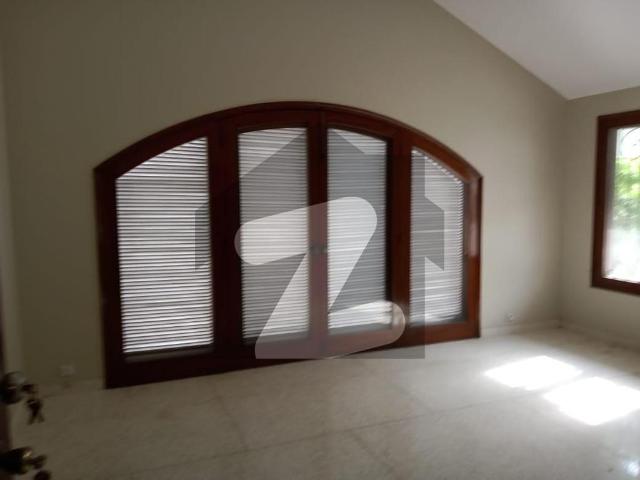 For Commercial Use 1300 Yards Maintained House Available For Rent Clifton Block 5