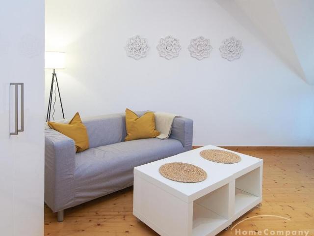 For companies and expats* In 2024 renovated and new furnished apartment on the 5th floor – old building without elevator