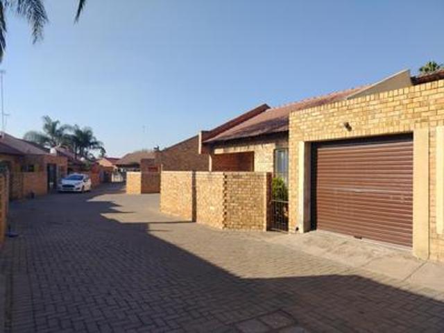 for available – penina park townhouse
