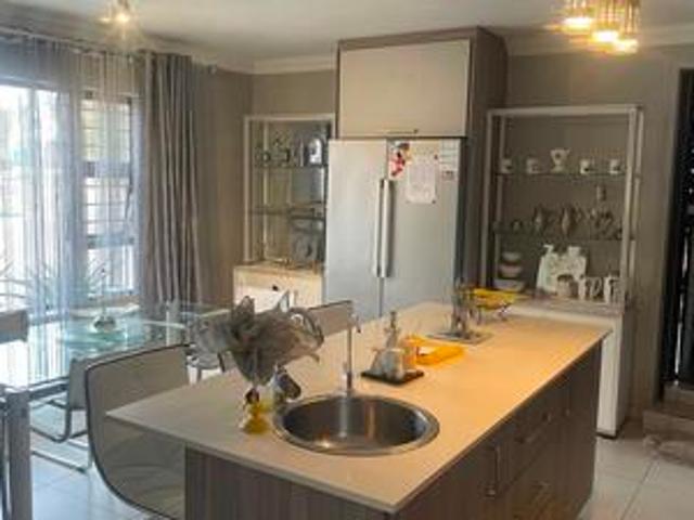 for available 4 bedroom in eldo village