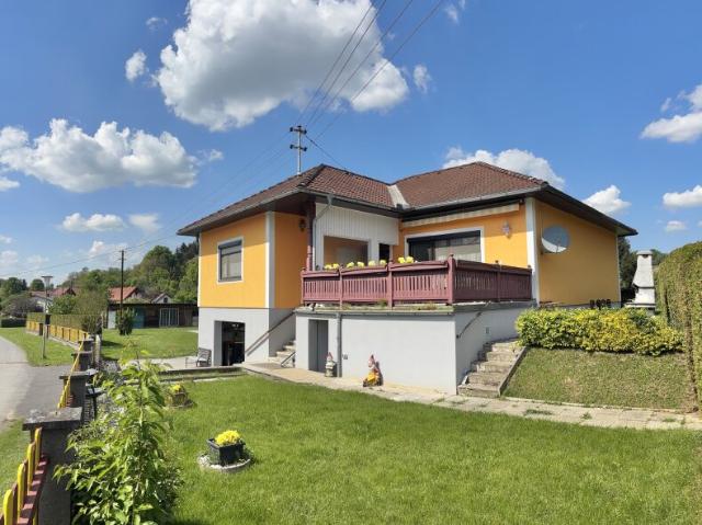 SCHICKER LANDTRAUM * Gepflegter Bungalow in Ruhelage mit ca. 4.500 m2 arrondiertem Eigengrund !