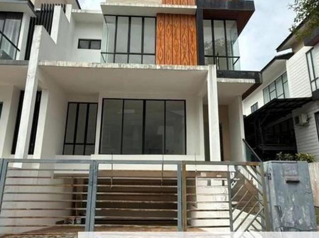 [For Ipoh South Precinct 3 Storey Semi D