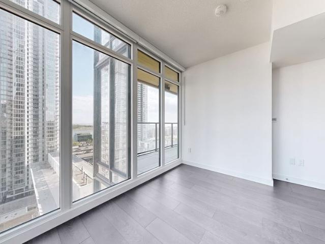 For Lease 3 concord city place Way Unit# 4110, Toronto, Ontario