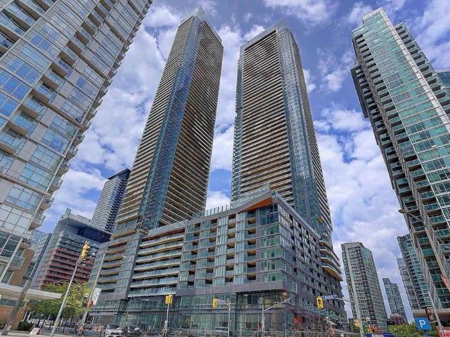 For Lease 3 Concord Cityplace Way N/A Unit# 828, Toronto, Ontario