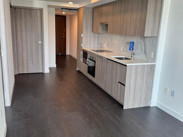 For Lease 3 Concord Cityplace Way Unit# 3807, Toronto, Ontario