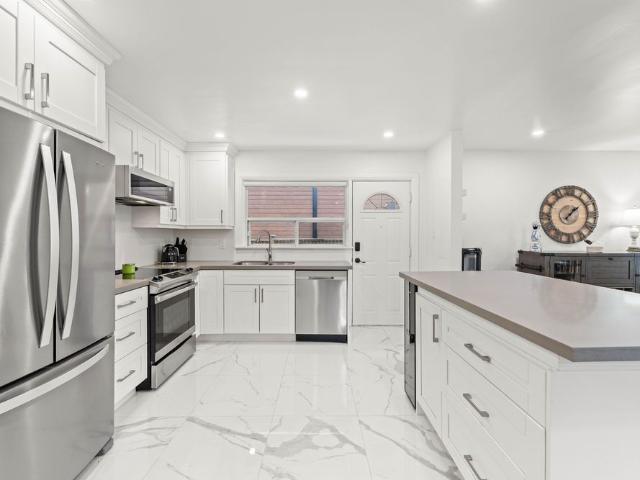 For Lease 3 Hartland Road, Toronto, Ontario
