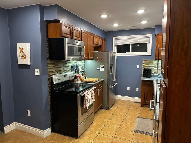 For Lease 1043 Lena Avenue Unit# Room 1, Windsor, Ontario