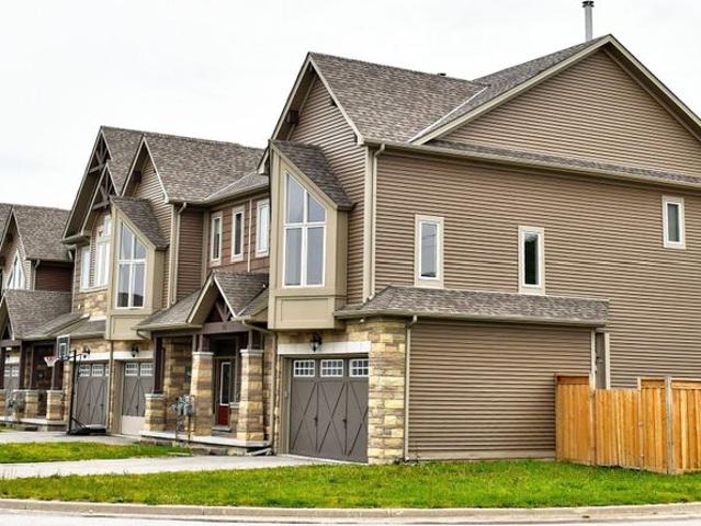 For Lease 104 DELPHI Lane, Blue Mountains, Ontario