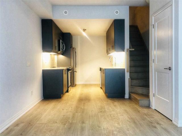 For Lease 1050 Portage Parkway Unit# Th36, Vaughan, Ontario