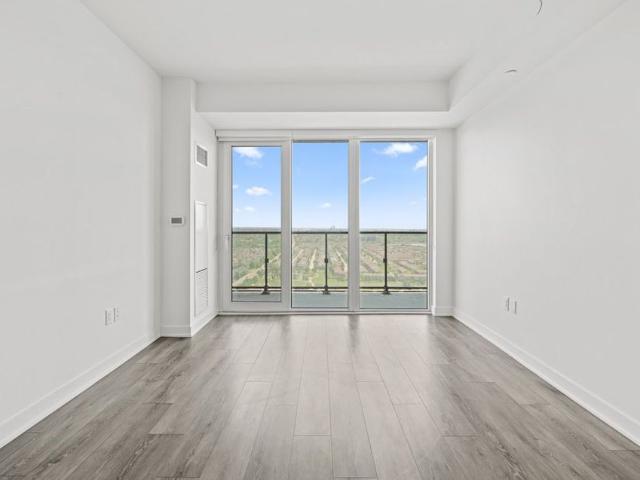 For Lease 105 Oneida Crescent Unit# 2607, Richmond Hill, Ontario