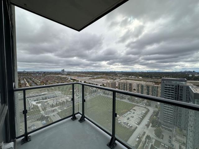 For Lease 105 Oneida Crescent Unit# 2710, Richmond Hill, Ontario