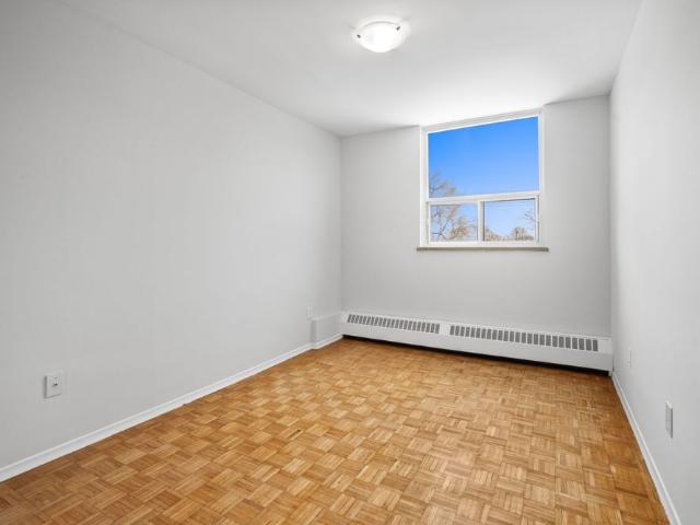For Lease 105 Rowena Drive Unit# 204, Toronto, Ontario