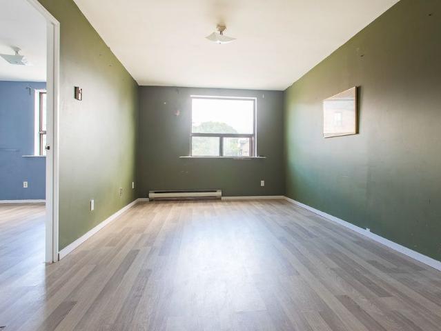 For Lease 1071A Bloor Street Unit# 3, Toronto, Ontario