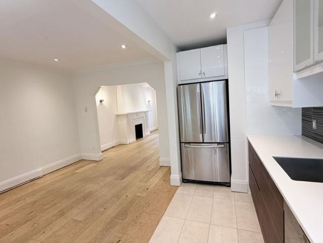 For Lease 107 Chatsworth Drive Unit# 1, Toronto, Ontario