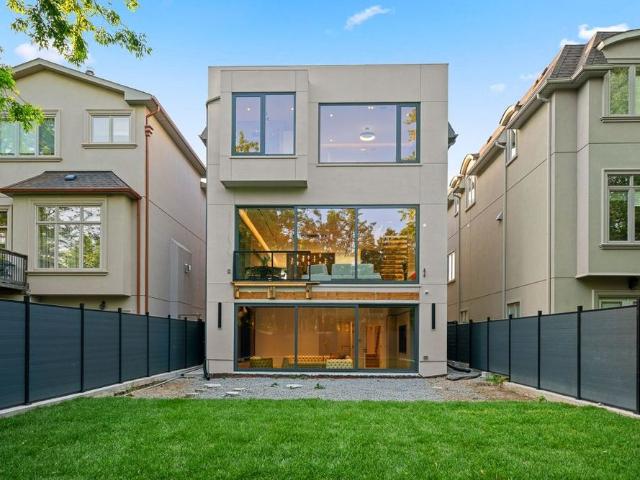 For Lease 107 Elmwood Avenue, Toronto, Ontario