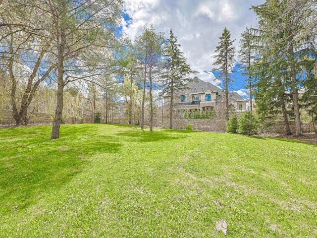 For Lease 107 Ridge Road, Aurora, Ontario