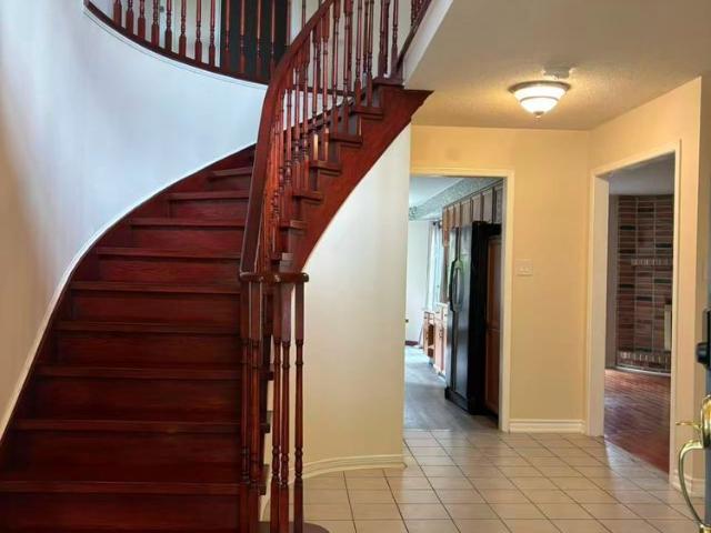 For Lease 107 Stave Cres Crescent, Richmond Hill, Ontario