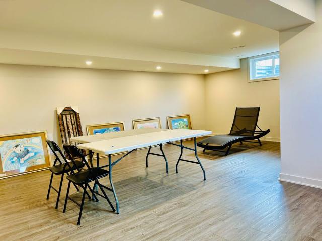 For Lease 1085 LUNAR GLOW Crescent, Blossom Park Airport and Area, Ontario