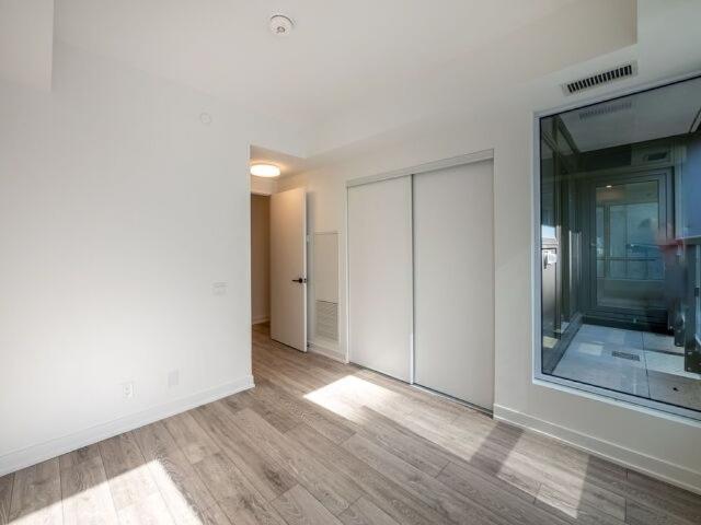 For Lease 108 Peter Street Unit# 518, Toronto, Ontario