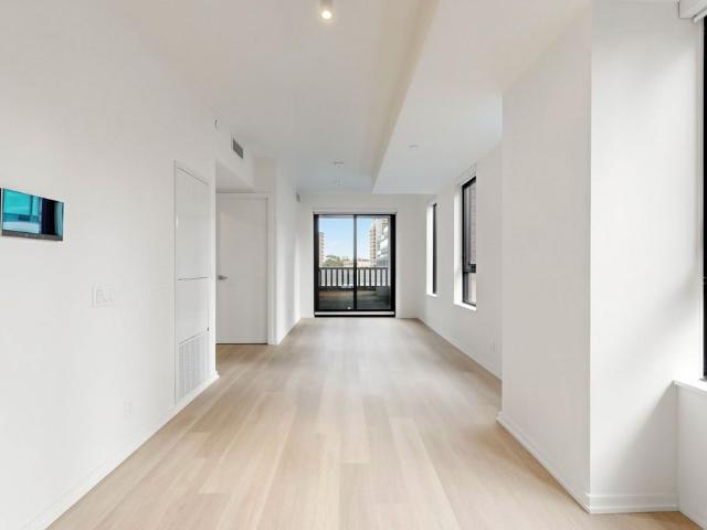 For Lease 109 Erskine Avenue Unit# 509, Toronto, Ontario
