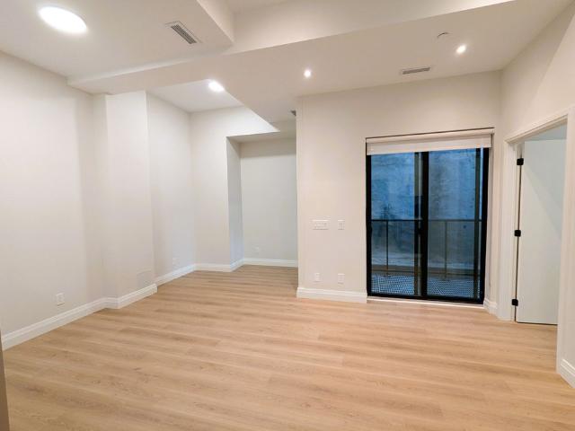 For Lease 1000 Bathurst Street Unit# 102, Toronto, Ontario