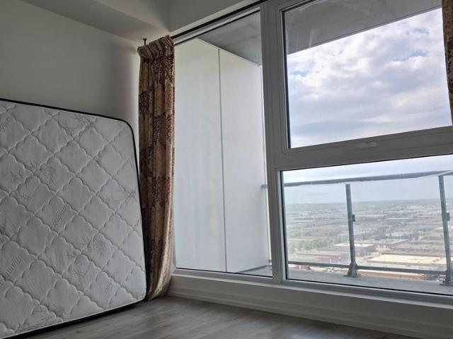 For Lease 1000 Portage Parkway Unit# 2115, Vaughan, Ontario