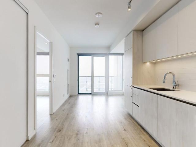 For Lease 1000 Portage Parkway Unit# 3207, Vaughan, Ontario