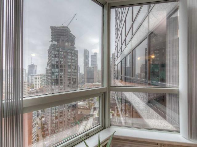 For Lease 1001 Bay Street Unit# 2107, Toronto, Ontario