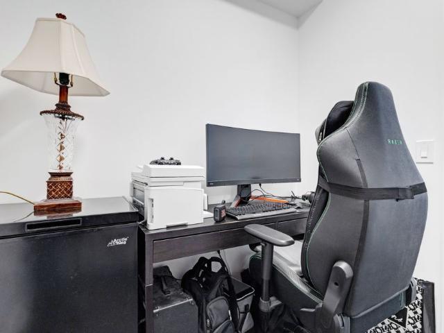 For Lease 100 Eagle Rock Way Unit# 319, Vaughan, Ontario
